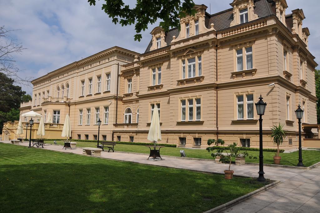 Zespol Palacowo-Parkowy W Ostromecku Ostromecko Eksteriør bilde